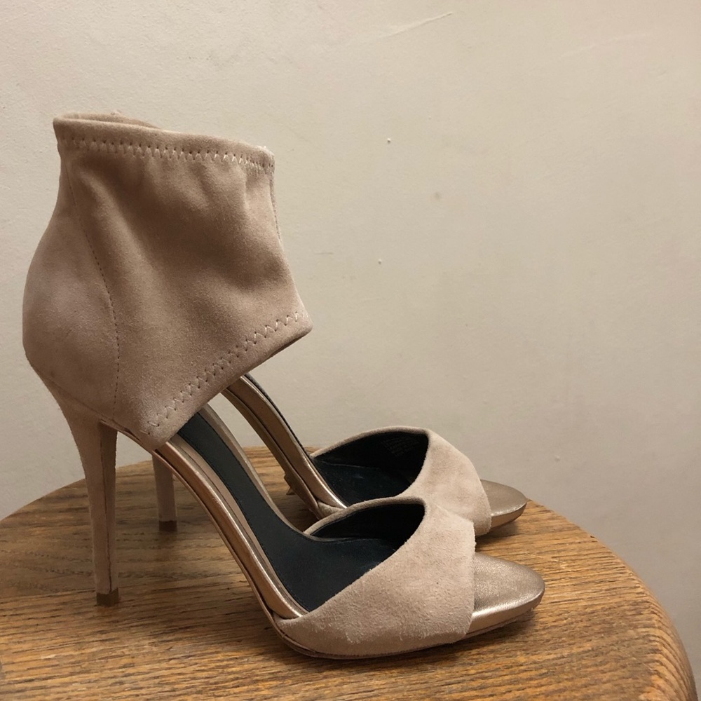 Brian Atwood Correns Buff Suede Pumps